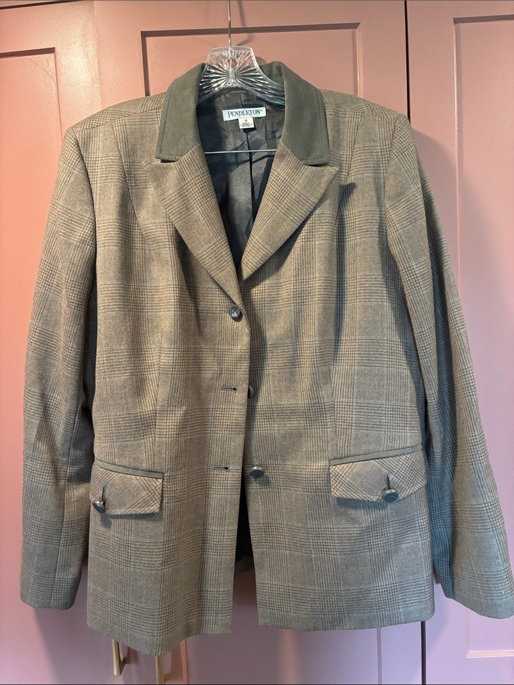 Pendleton Plaid Wool Blazer with Olive Collar and cute pleats